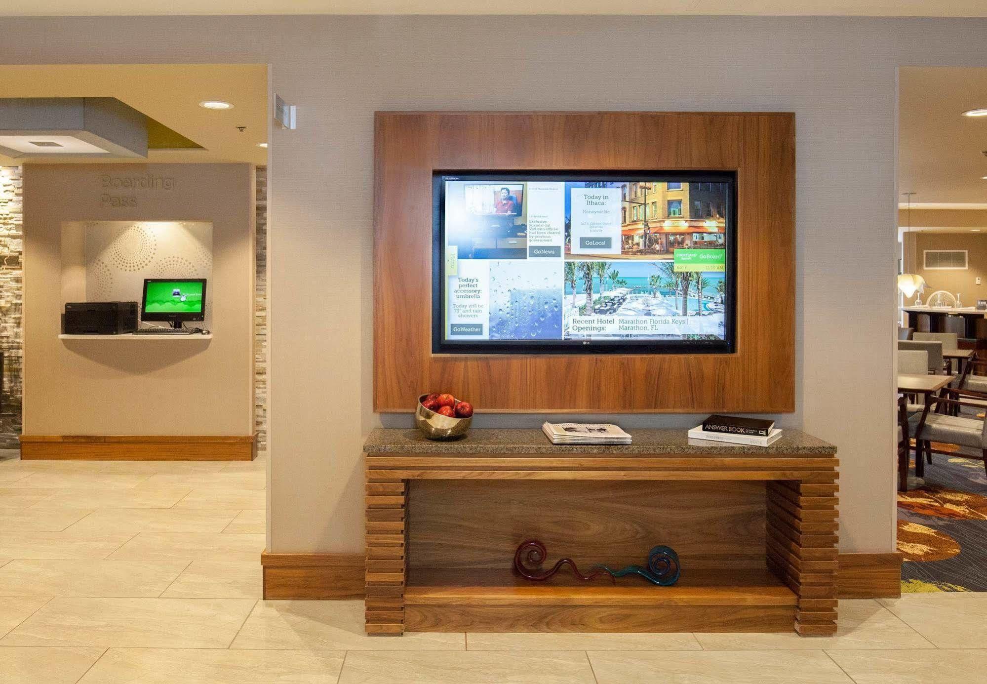 Courtyard By Marriott Airport/university 3*